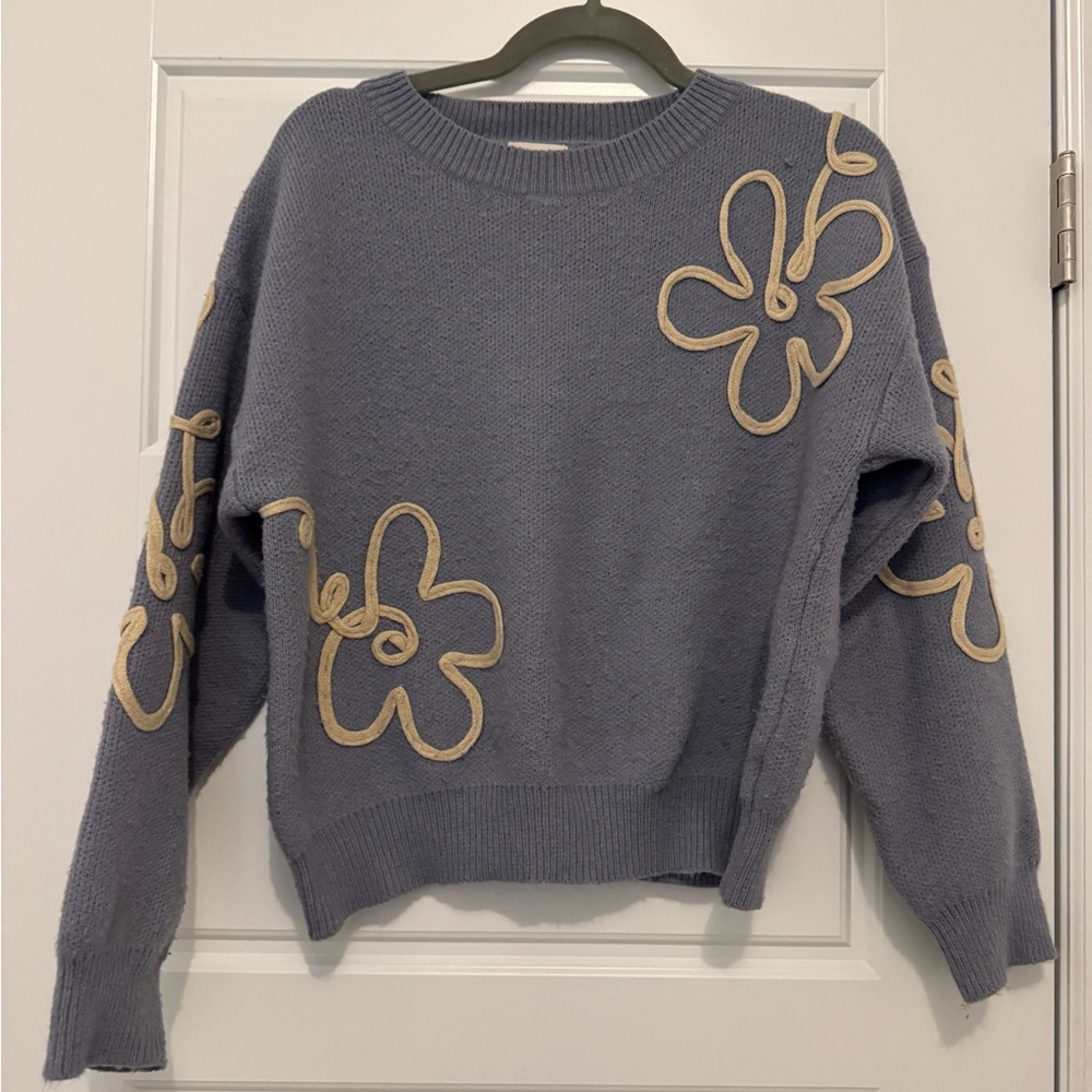 Debut Blue and Cream Crewneck Sweater with Floral Design